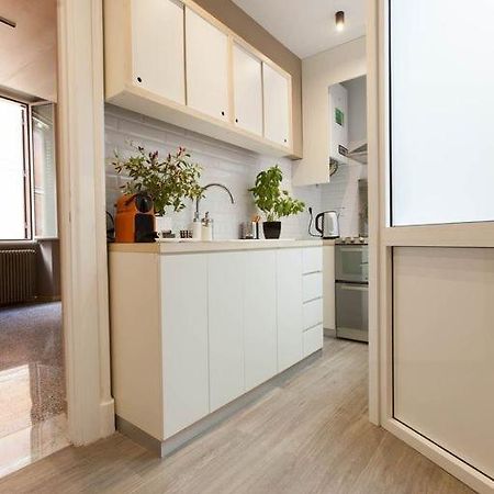 Casa Vacanze Al Corso Apartment Rome Exterior photo